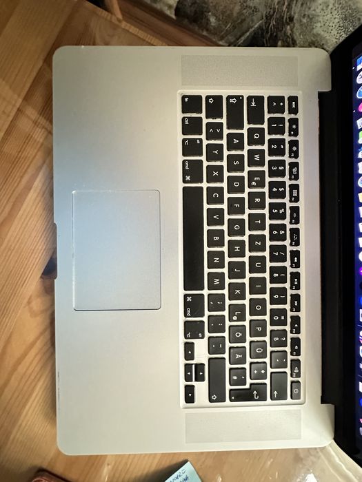 Apple MacBook Pro  15 inch  /2013/ I7   /8GB  /ram 128Gb -baterie noua