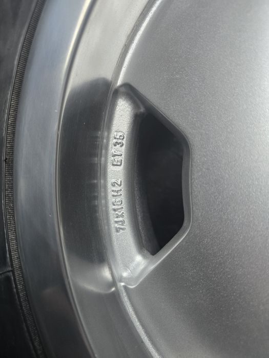 Roti r16 Mercedes