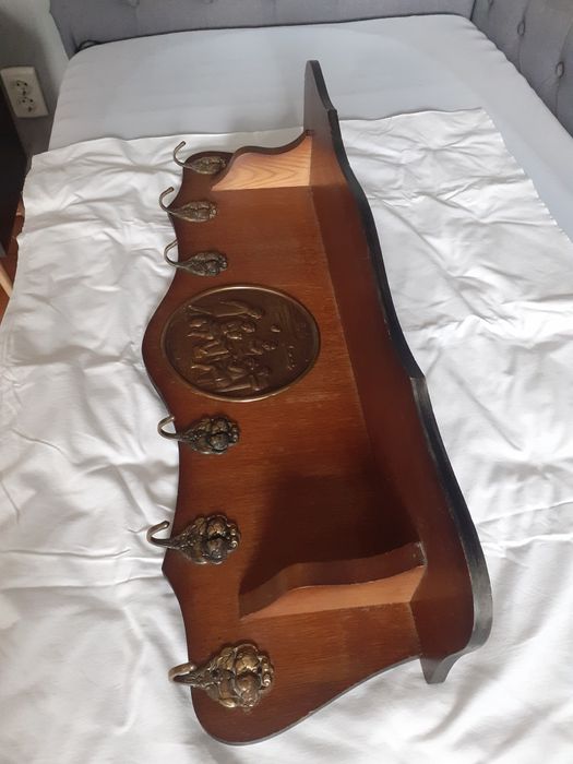 Cuier vechi rustic