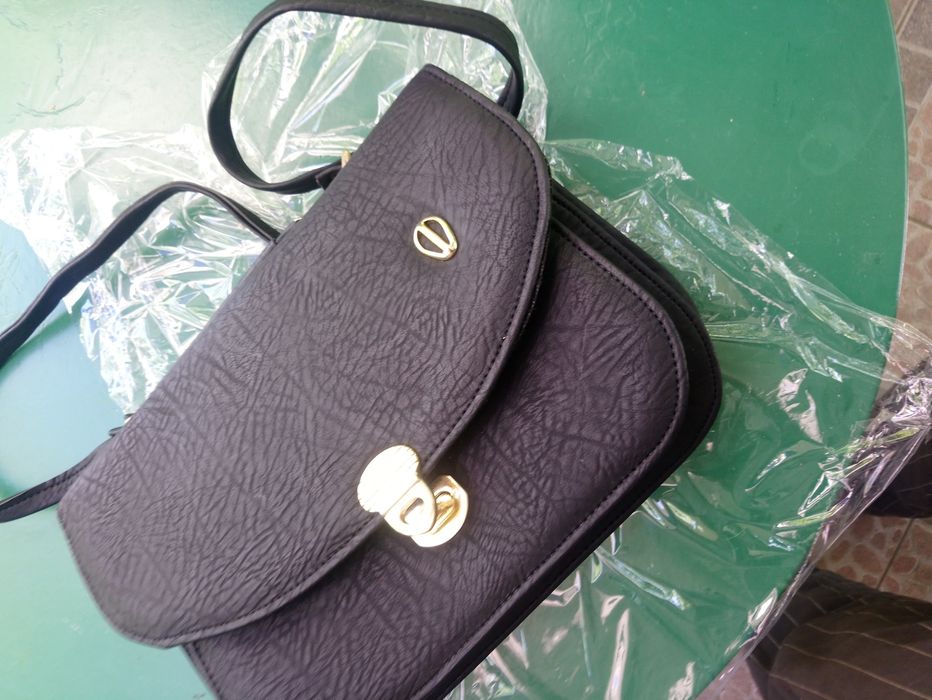 Дамска чанта-елегантно изпълнение!