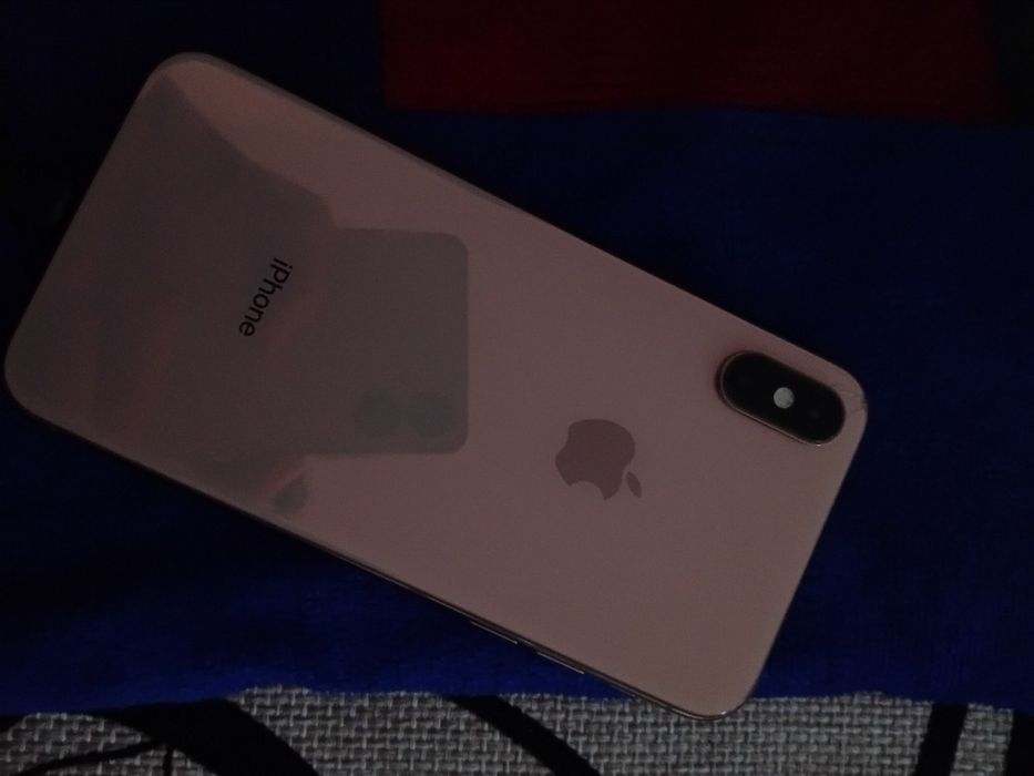 iPhone XS , 64gb