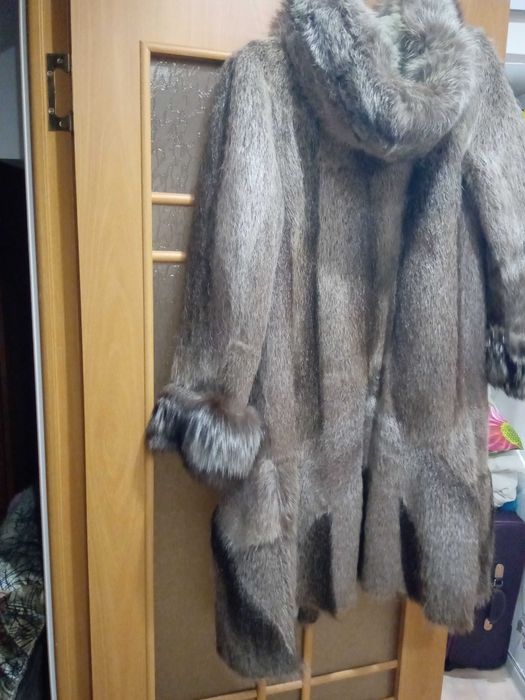 Шуба женская с капюшоном