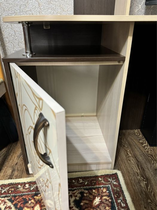 Письменный стол + кресло в подарок