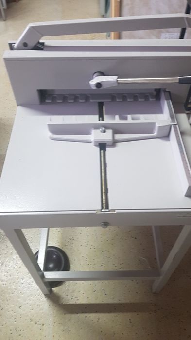 Ghilotina pentru hartie Ideal