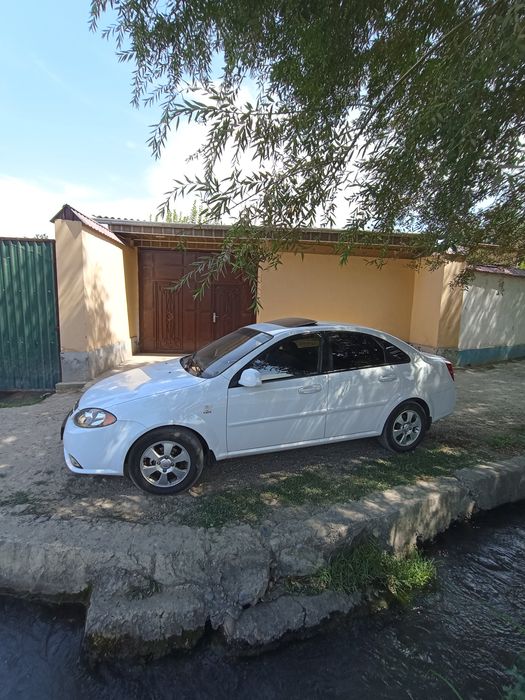 Uy srocna narxlada sotiladi 2-soti