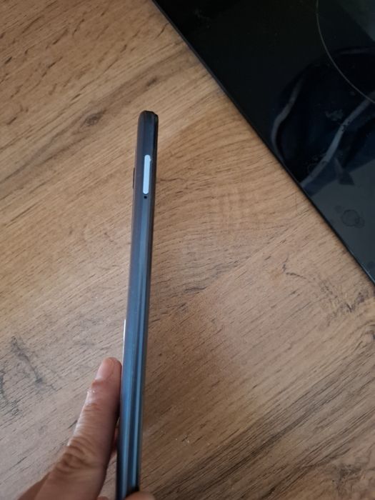 Продам Tecno spark 8