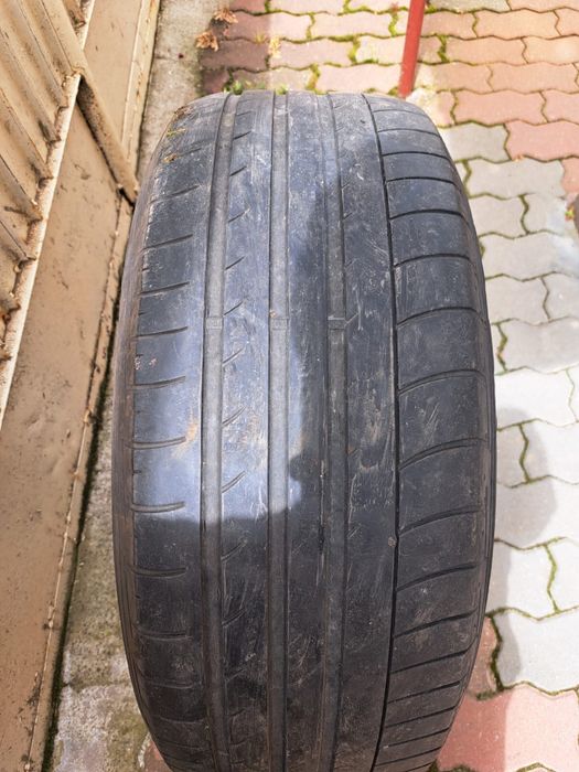 Vând cauciucuri de vară Dunlop, 235/65/R17, SUV,  300 de lei