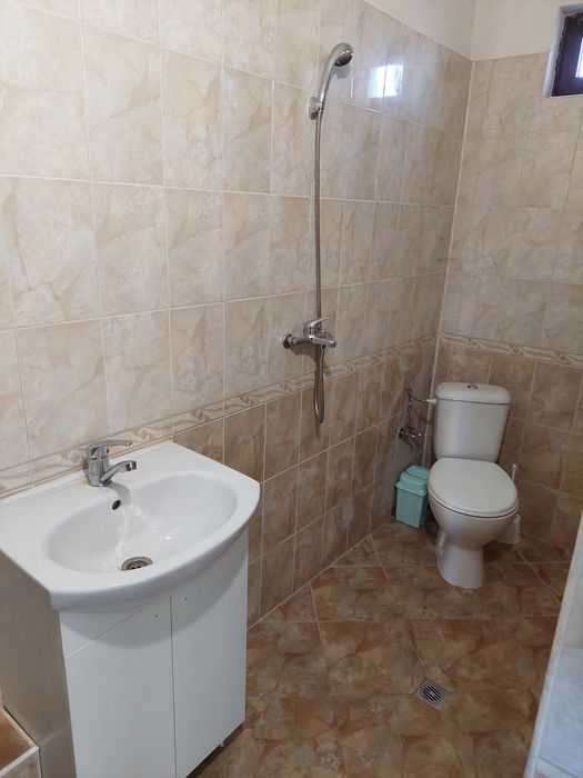 Дава се под наем