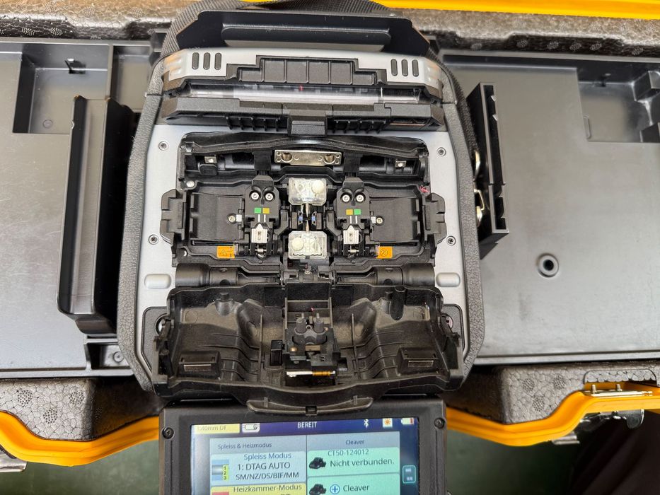 Fujikura 90S+ – Професионален оптичен сплайсер | Пълен комплект