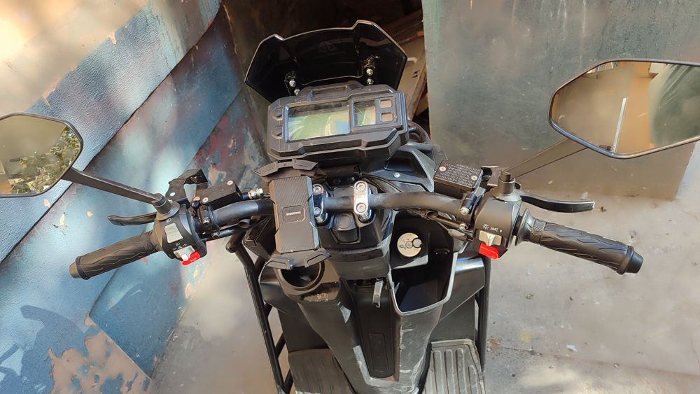 Benzinli skuter Qiumotors Tank