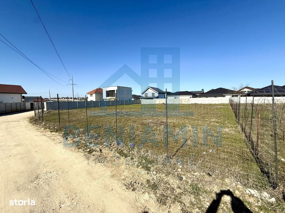 Teren intravilan - 600mp - posibilitate exindere - Selgros