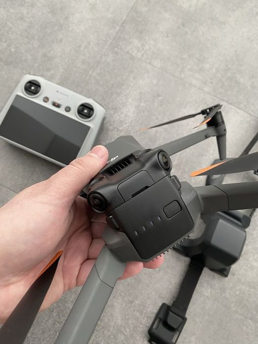 Продам дрон Dji mavic 3 pro fly more combo