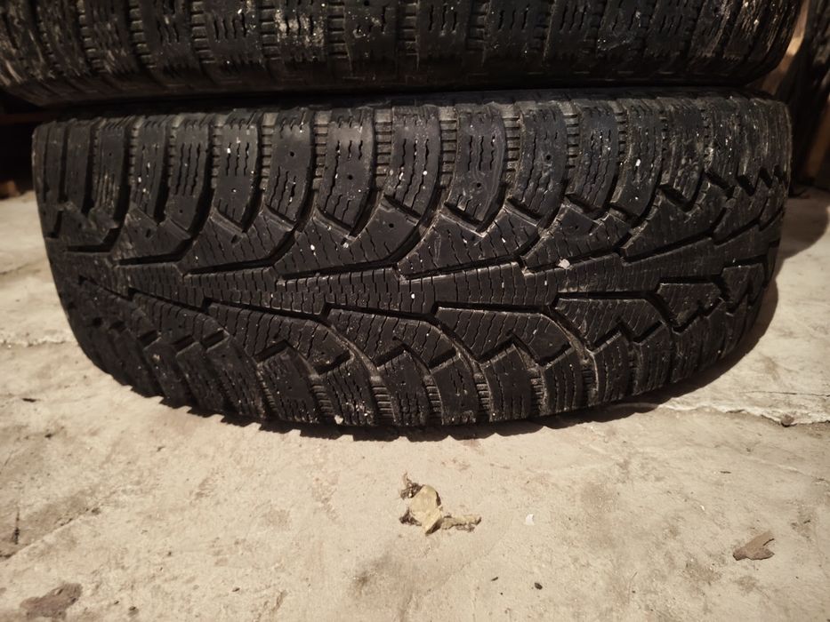 Зимни гуми за джип/SUV 18" 225/65 Nokian