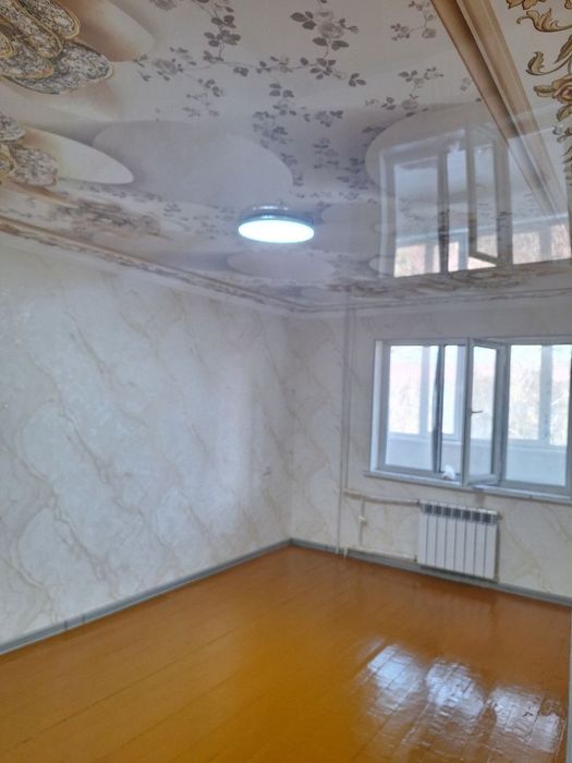 Продаётся 2  комнатная