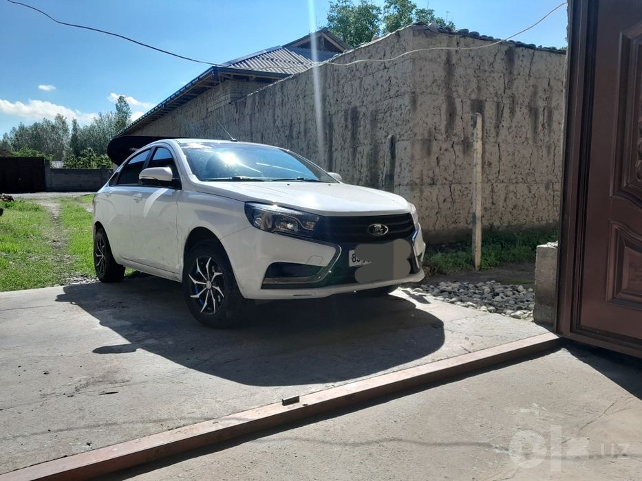 Lada vesta 2019 kraska toza 1.8 motor yaxshi minilgan moshin