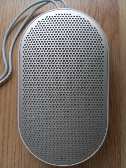 Bluetooth колонка Bang & Olufsen Beoplay P2 (Sand Stone) – Неизползвана / Луксозна / Пълен комплект