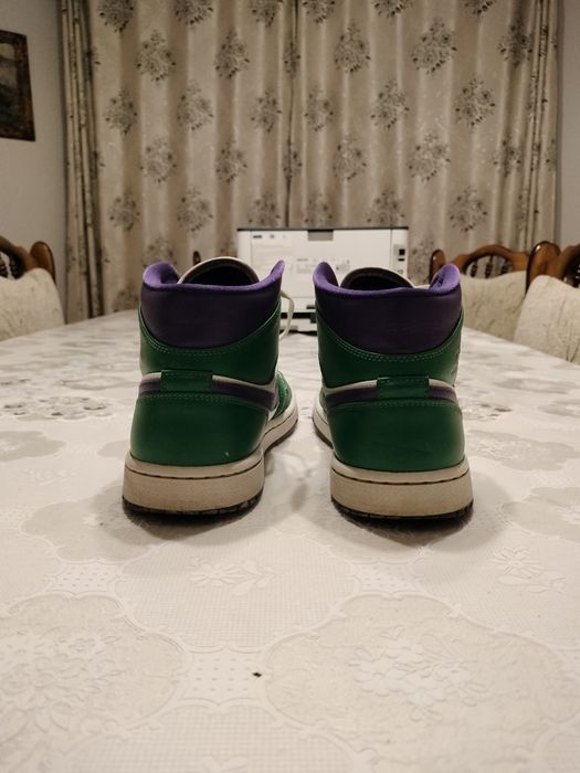 Jordan 1 mid incredible hulk+o pereche de blazeri gratis
