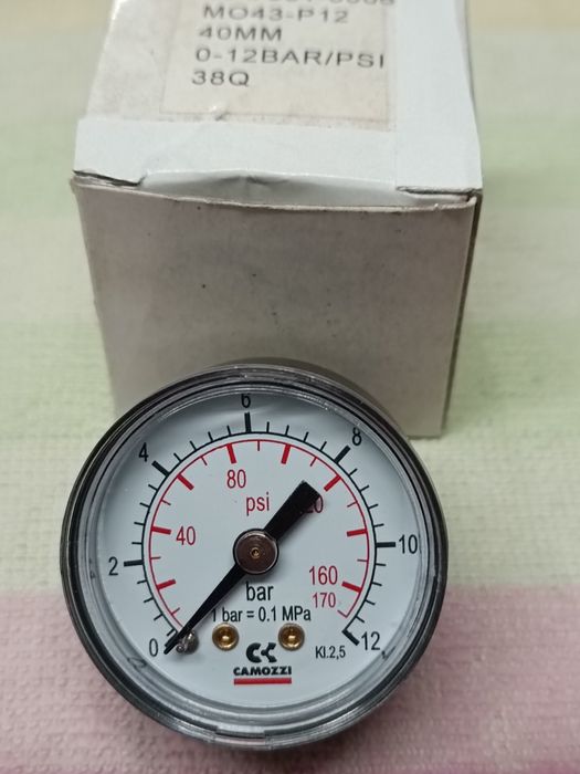 Camozzi,редуцир вентили и манометри