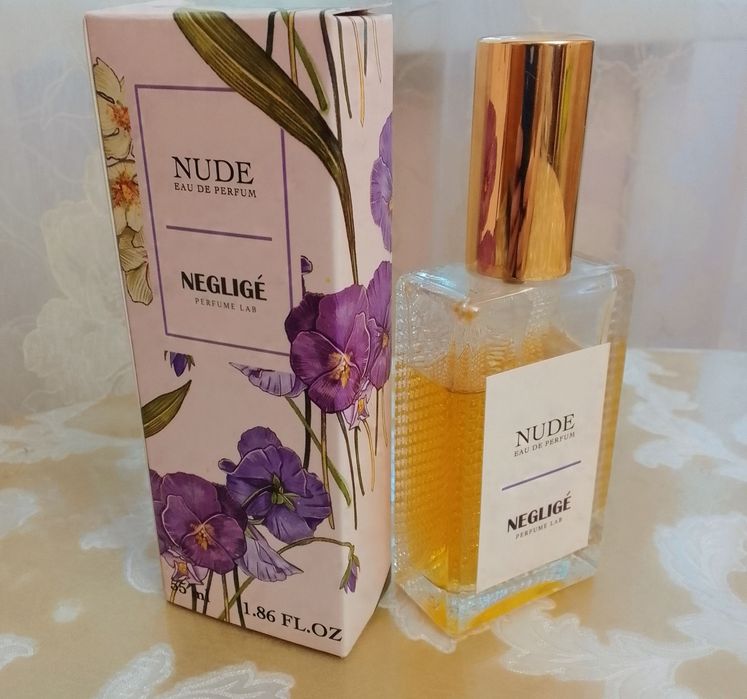 Neglige lab NUDE Flora bella Lalique  Loewe