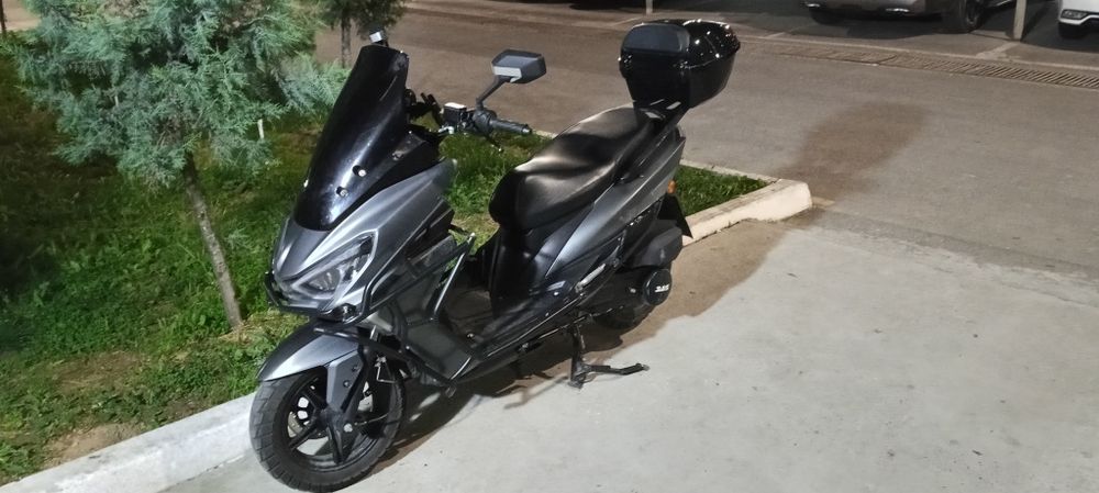 Продам скутер Тигр