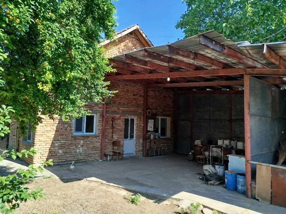 Къща в гр. Тръстеник