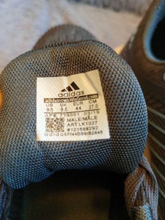 Продам кроссовки Adidas новые,