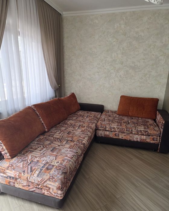 Продам диван. Диван-кровать.