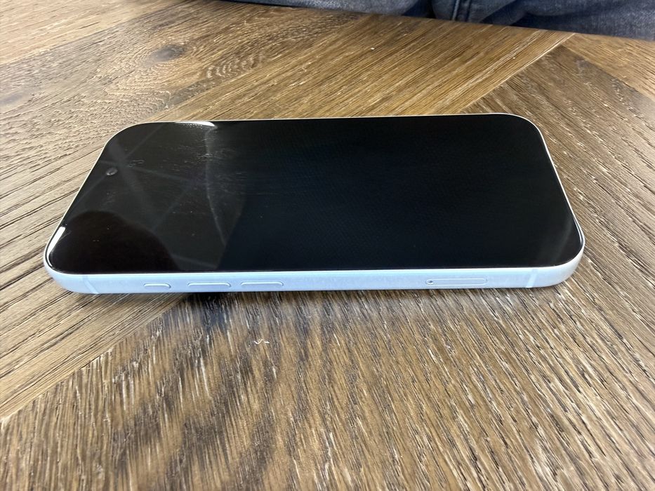 Iphone 17 pro 256 gb перфектен