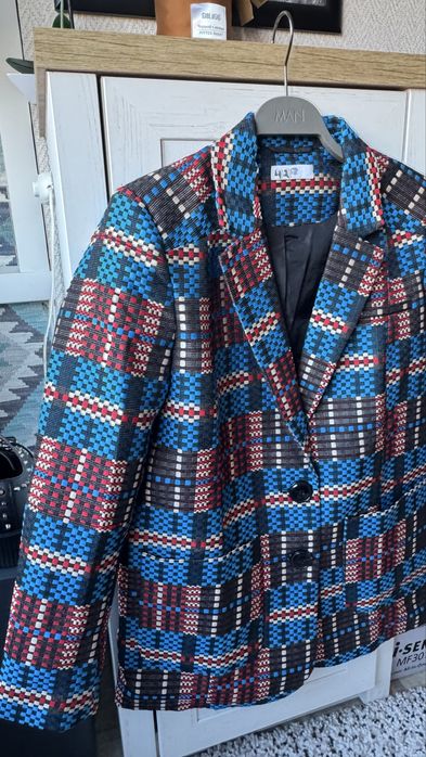 Нов дамски блейзър размер XL