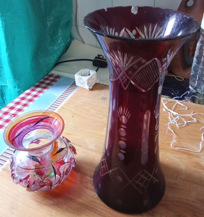 Vaza ceramică colorate.