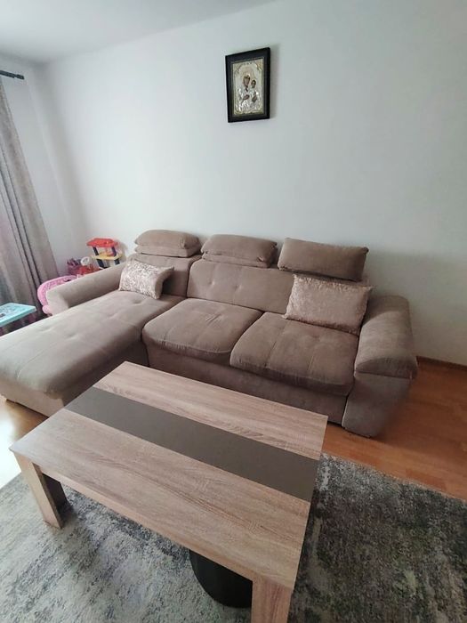 Vând colțar stare ca noua