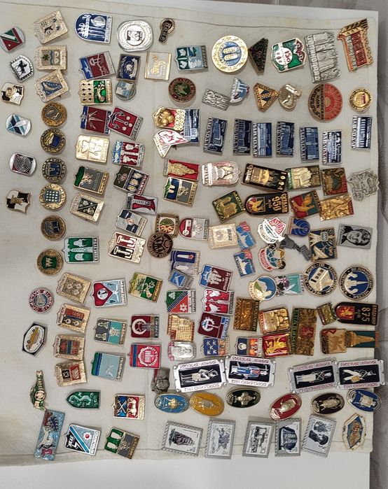 Продам коллекцию значков