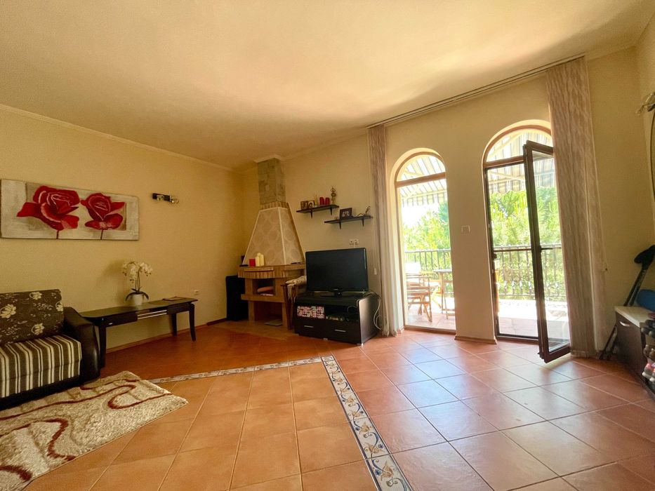 Продава се Двустаен апартамент в к.к. Елените - 74 кв.м за 1014 €/кв.м - Снимка #2