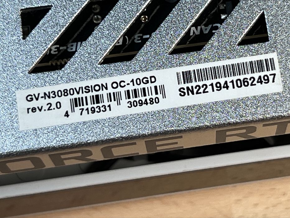 Placă video RTX 3080 – condiție excelentă Vison White