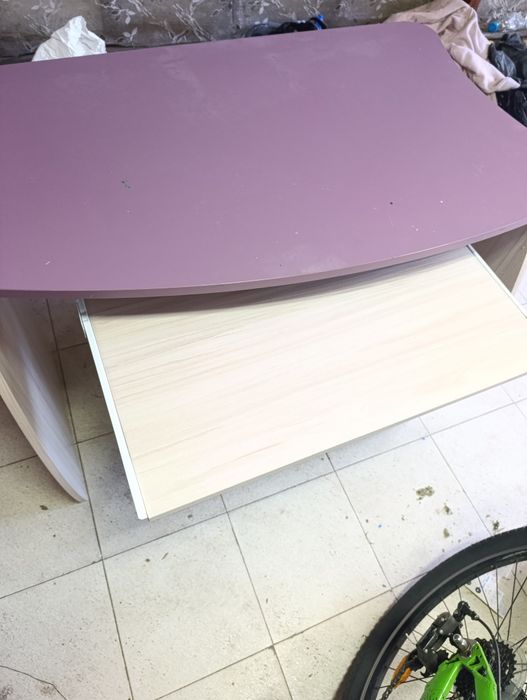 Продавам Бюро 25€