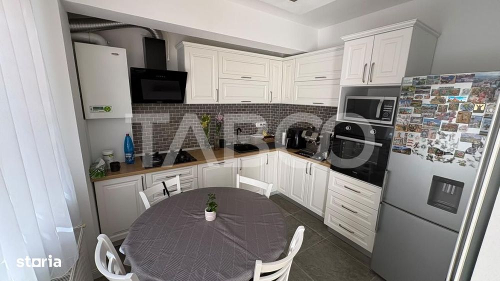 Apartament spatios 78 mp cu 3 camere si balcon 9 mp in zona Turnisor