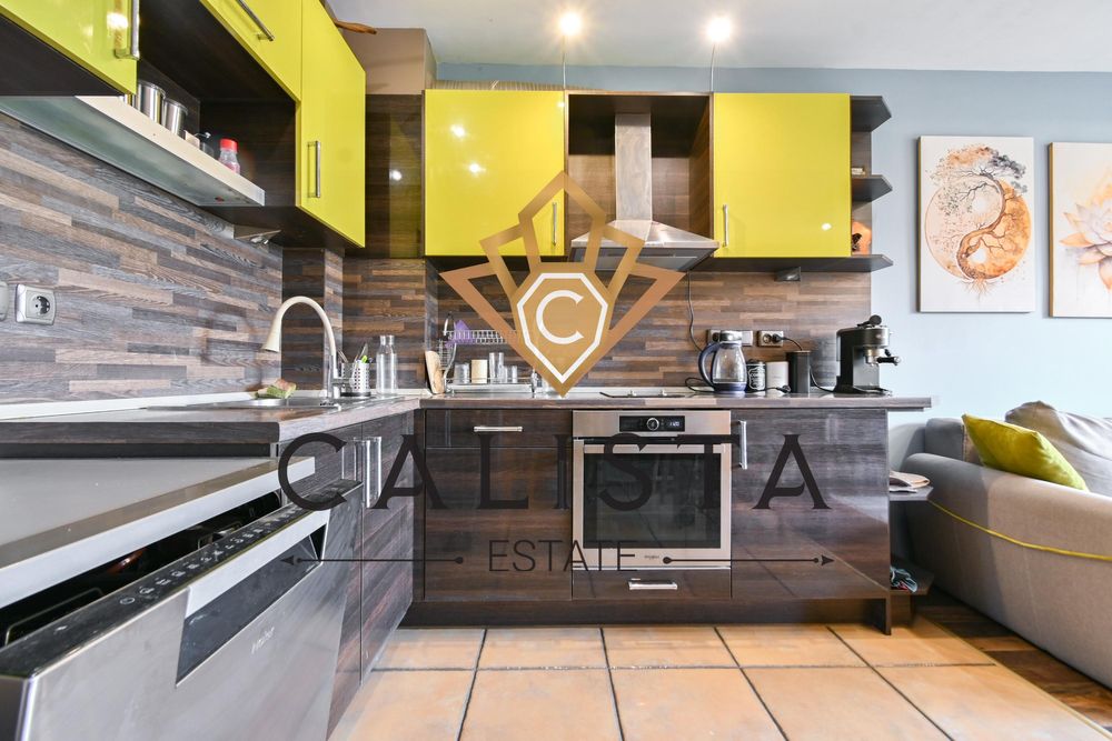 Продава се Двустаен апартамент в София, Лагера - 64 кв.м за 4063 €/кв.м - Снимка #2