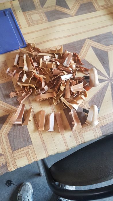 Продам плинтуса.