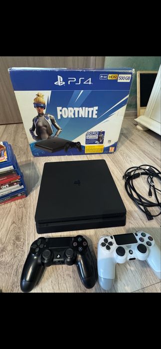 PS4 Slim 500GB Pachet complet  2 manete originale