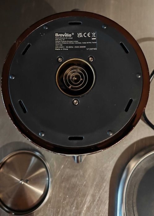 ВИДЕО * Електрическа кана Breville Selecta * Избор 80/85/90/95/100°C | 1.7 л | 3 kW бързо кипене | Цифров контрол | Матирана неръждаема стомана VKT159