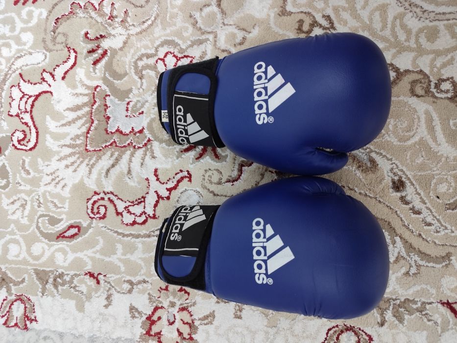 Продаю боксерские перчатки