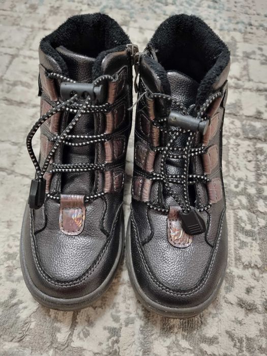 Продам детские сапожки