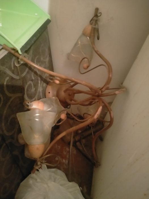 Люстры продам не дорого