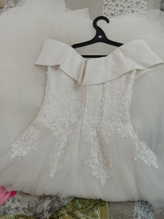 Свадебное ПЛАТЬЕ очень шикарный