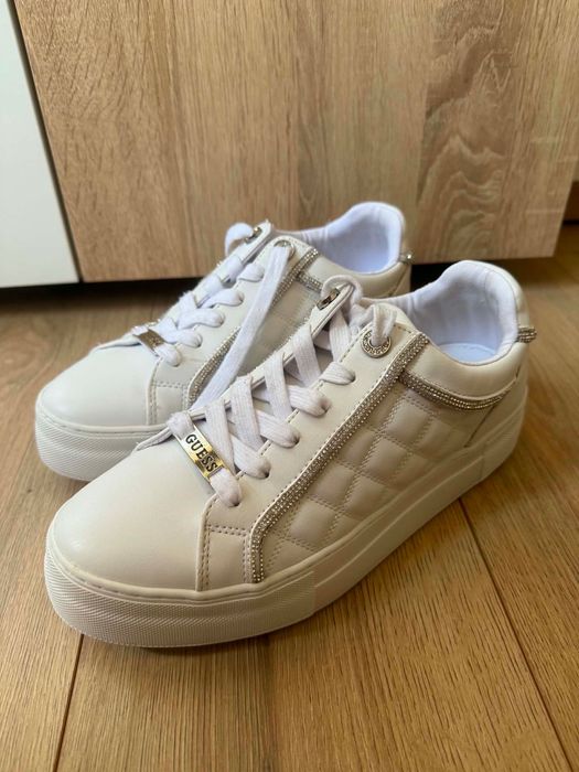 Дамски маратонки Guess 39 номер