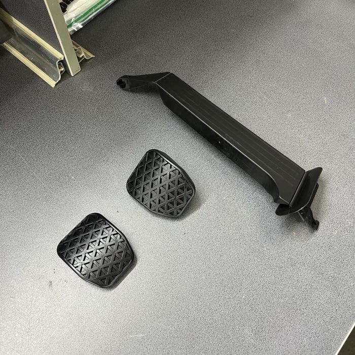 Новые ориг педали bmw e34 e32 бмв е34 е32