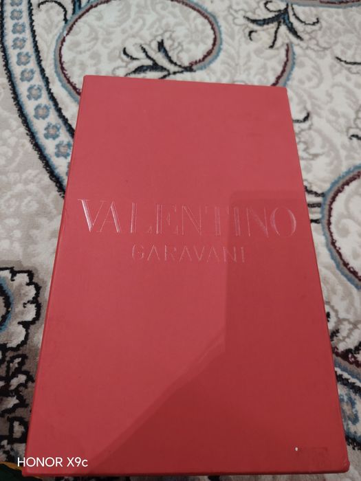 кожиний сапожки почти как новий