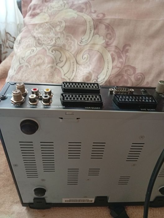 Тюнер рабочий в отличном состоянии