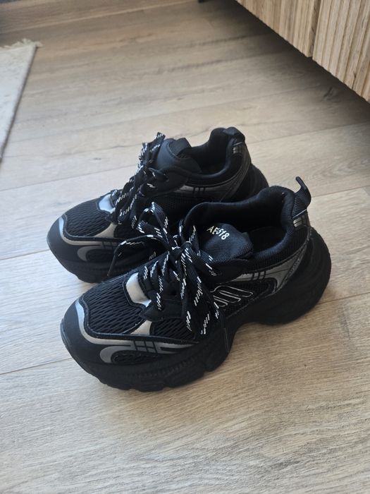 Маратонки" Карма"