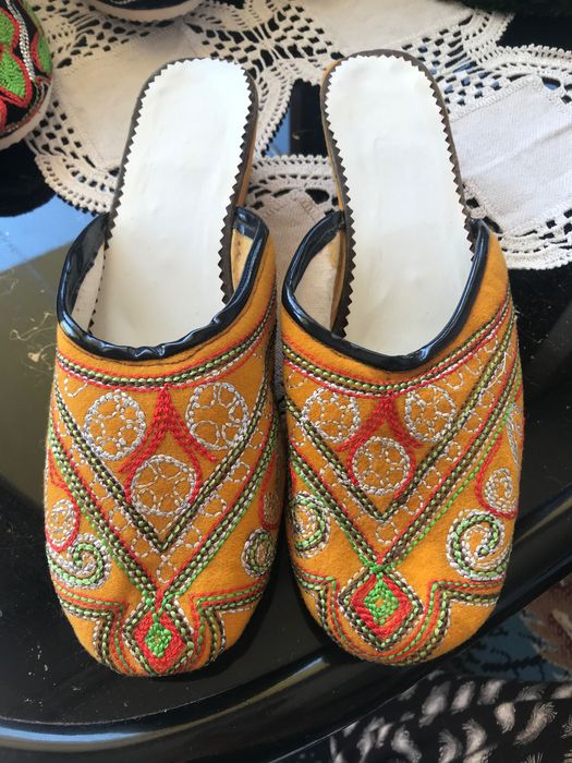 Автентични родопски терлъци и чехли